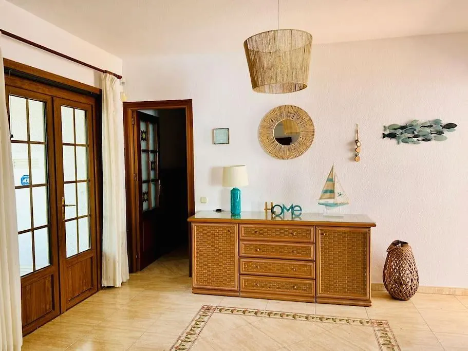 Sitio de Calahonda Casa Del Mar, Stunning Villa With Swimming Pool ספרד