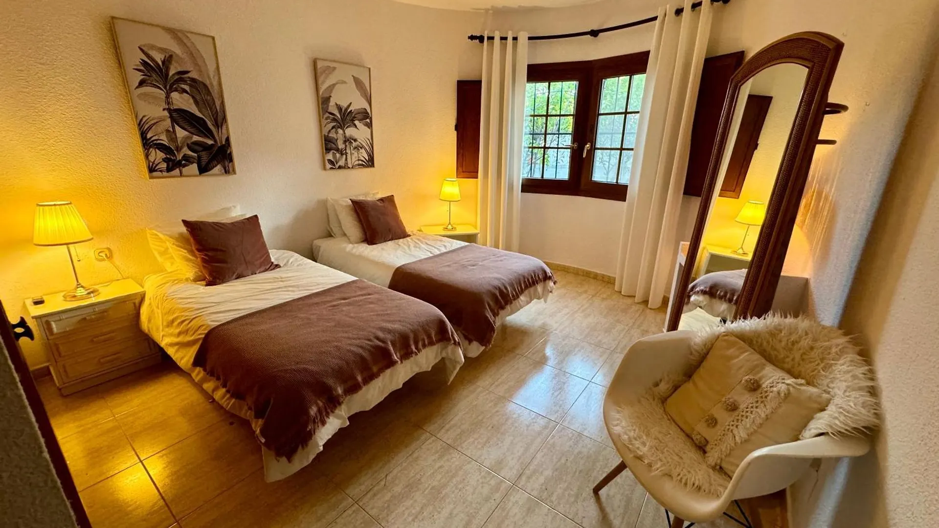 Sitio de Calahonda Casa Del Mar, Stunning Villa With Swimming Pool  Sitio de Calahonda